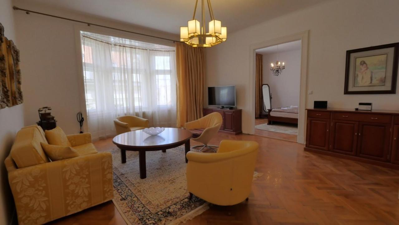 Velky 3I Apartman V Centre Mesta Bratislava Exterior foto